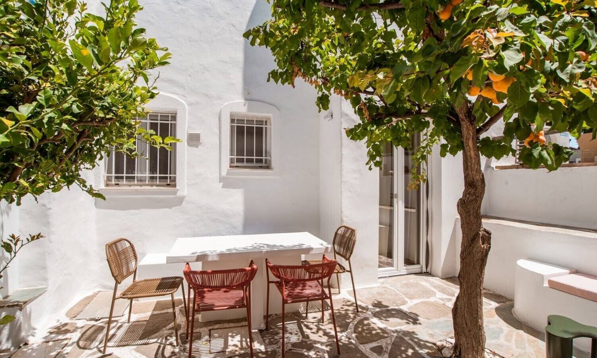 Parikia Apartment | Studio Apartment '2' with Private Terrace, Wi-Fi and one Air Condition in the bedroom