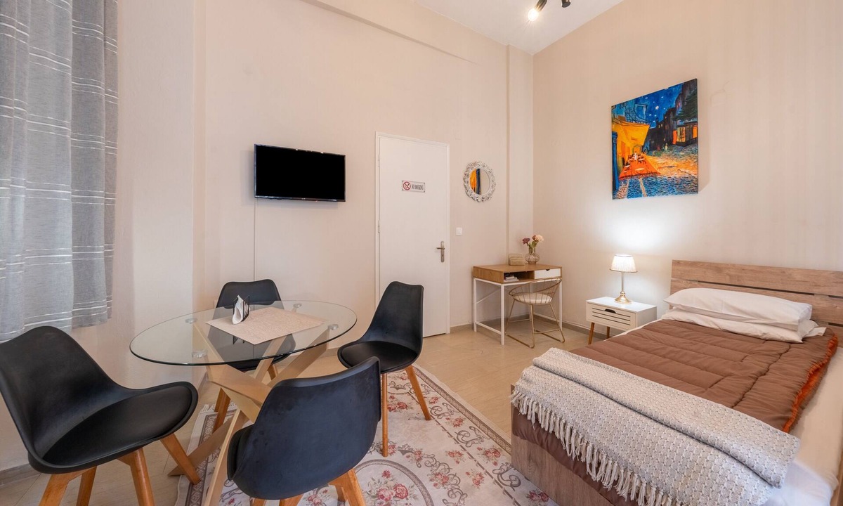 Old Town Apartment | Studio Apartment 'Dora's Apartments 4' with Wi-Fi and Air Conditioning