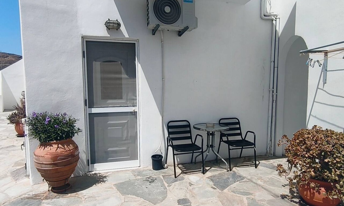 Merichas Apartment | Studio Apartment 'Merichas 7 Irida' with Mountain View, Wi-Fi and Air Conditioning