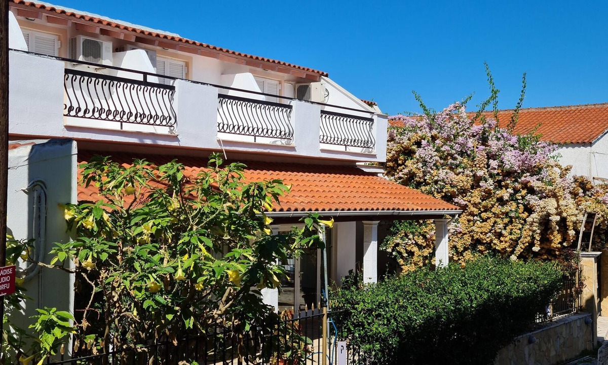 Benitses Apartment | Studio "Galini Studios 6" Near the Beach with Wi-Fi, A/C & Balcony