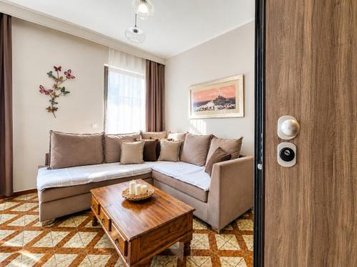 Chaidari Apartment | Stylish Stay for 3 - Haidari, Athens by ΜΡS