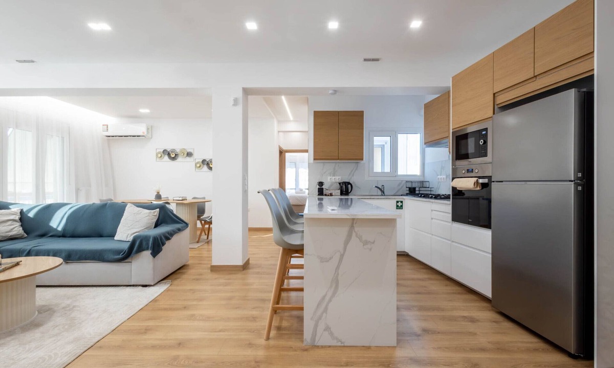 Kallithea Apartment | Sunlit Charm | Modern 2BR Apartment with High-Speed WiFi