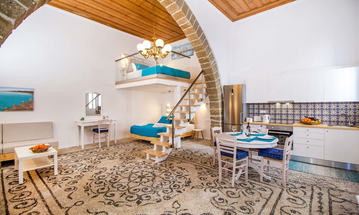 Kallithea House | The Red Door in Koskinou