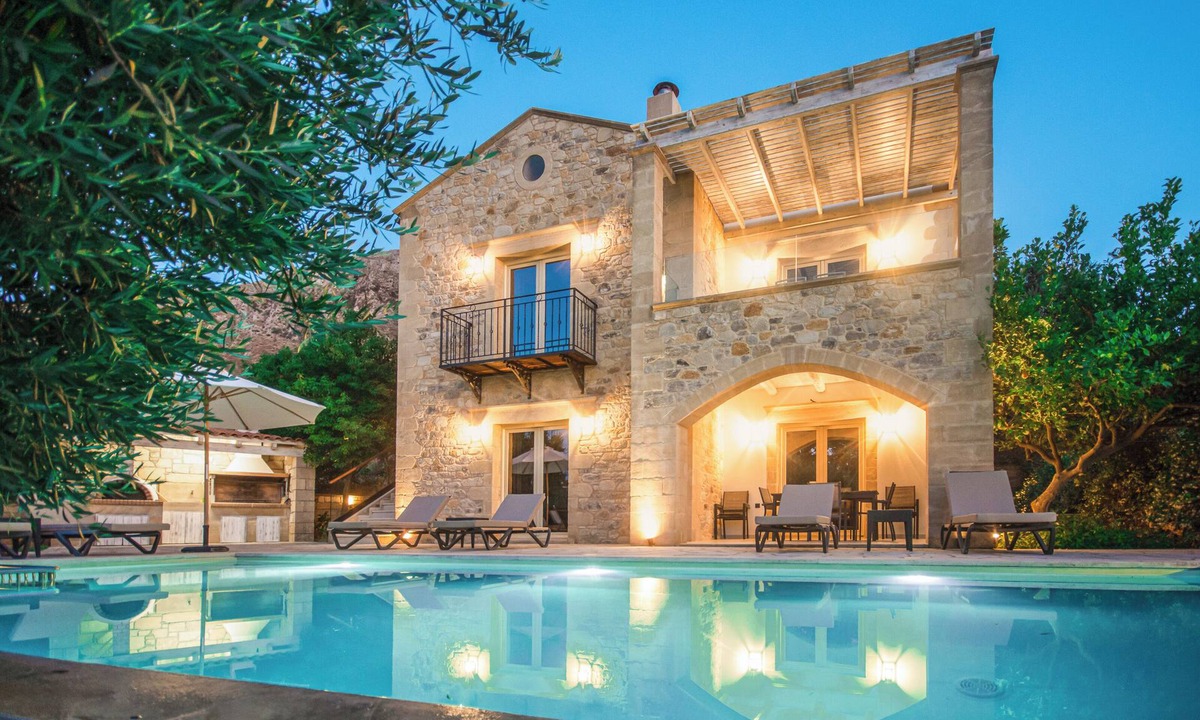 Pervolakia Villa | Villa Antonousa - Heated Pool & Stunning Outdoors