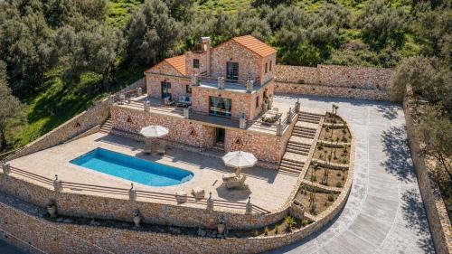 Spiliaria Villa | Villa FoRest luxury in nature with private pool