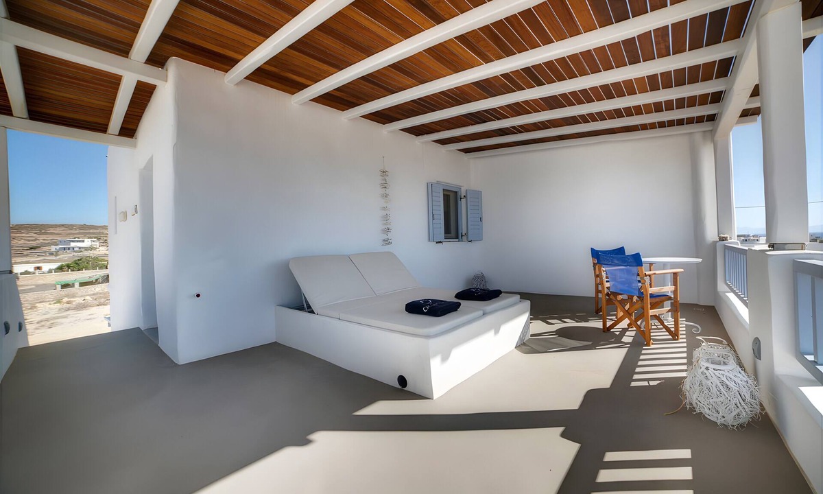 Koufonisia Apartment | Villa Ianthi with Private Terrace, Wi-Fi and Air Conditioning