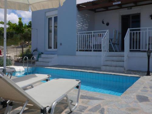 Kirianna Villa | Villa in Loutra with Sea View and Pool