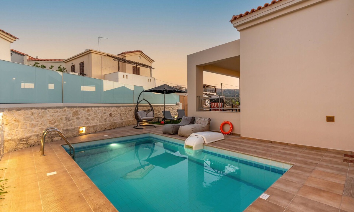 Houdetsi Villa | Villa Ismini 3 bedrooms with pool , sea view and e-car charger
