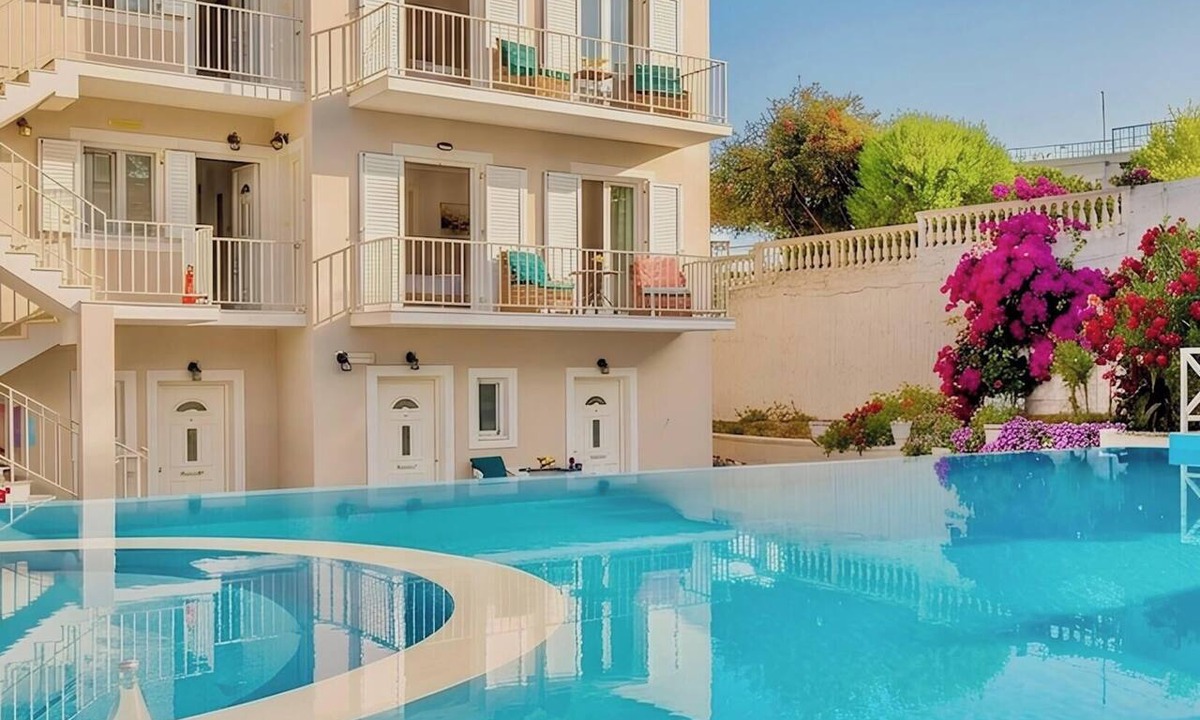 Agios Stefanos Avliotes Villa | Villa Kouros with private pool for up to 32 guests