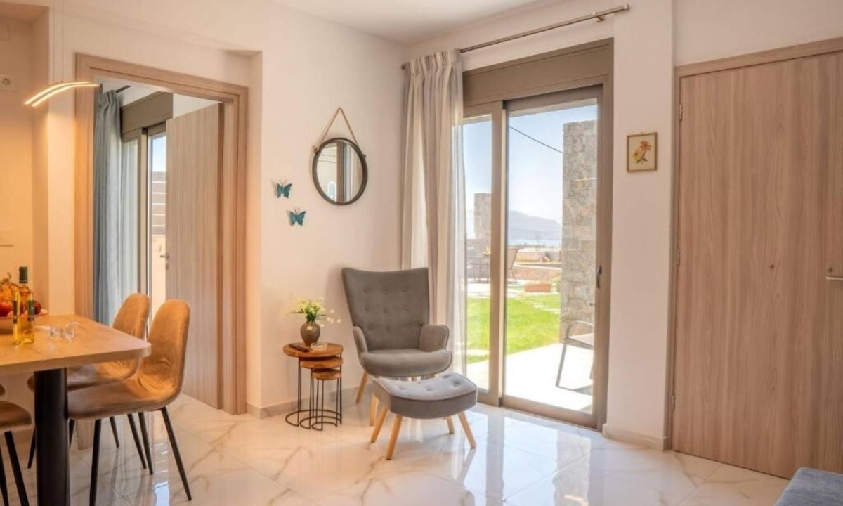 Sissi Apartment | Villa Leandros Premium Suites - Jacuzzi& BBQ Suite
