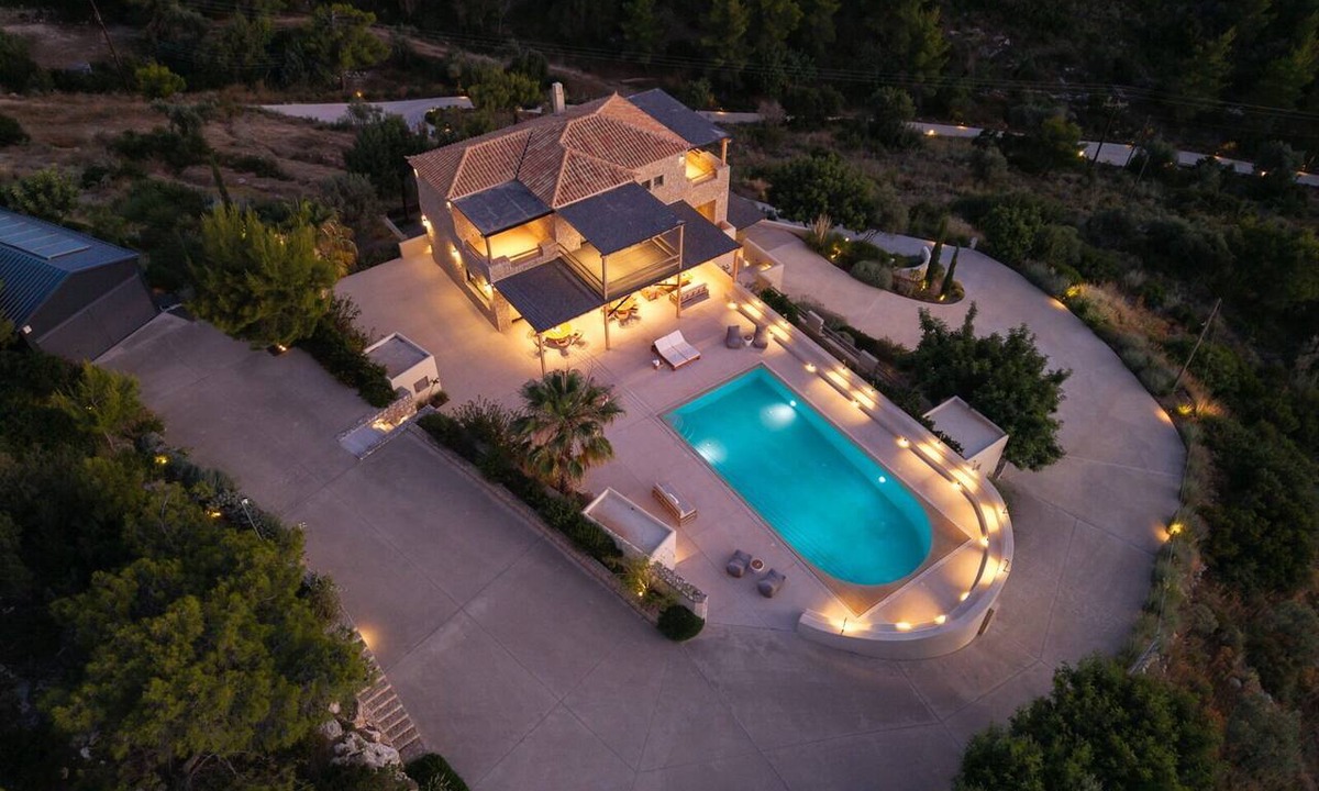 Kilada House | Villa Petal – 7 En-Suite Bedrooms, Private Pool & Sea Views