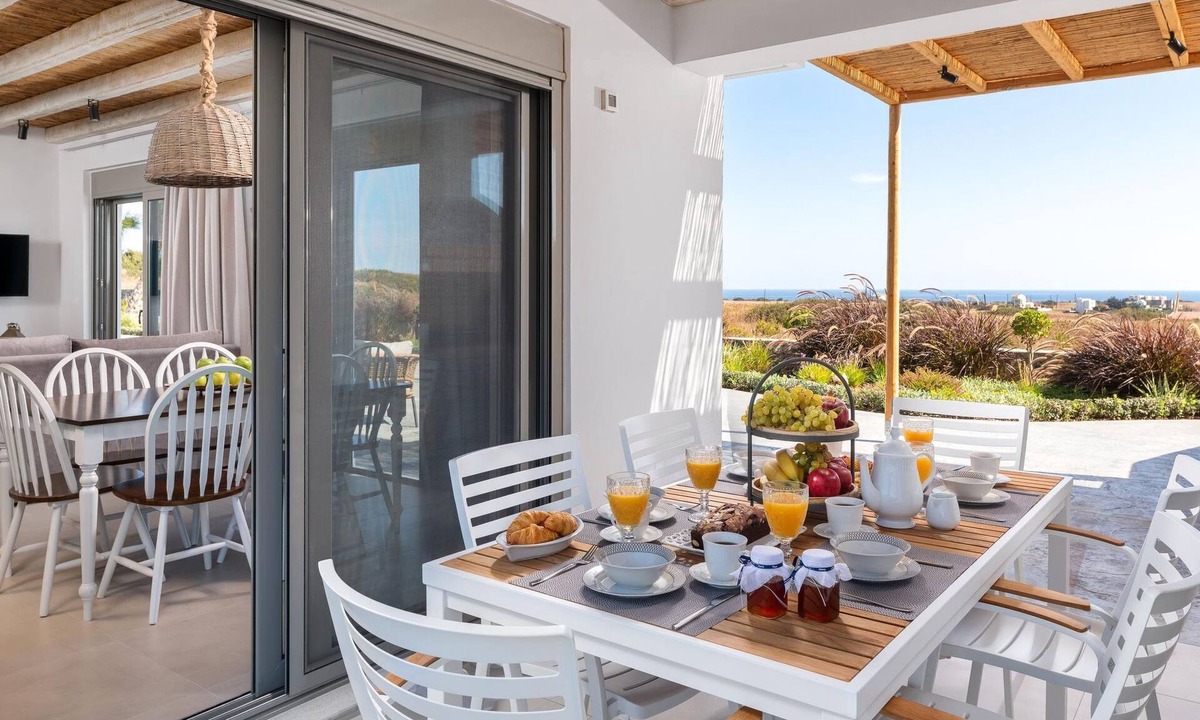 Lahania House | Villa Pounentis auf einem Hügel in Lachania by Interhome