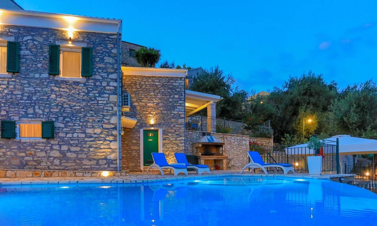 Kavalleraina Villa | Villa Regina in Kentroma