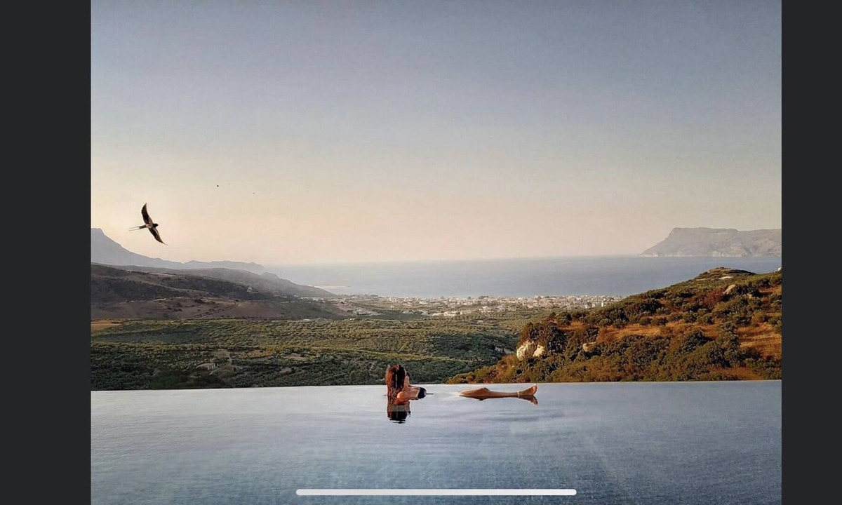 Kissamos Villa | Villa with infinitive heated pool