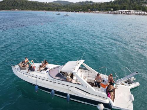 Pefkochori Boat Rental | White Eagle Cruises