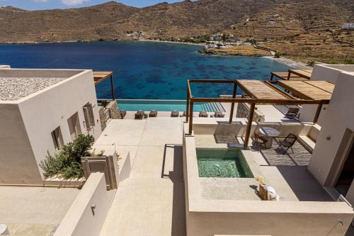 Kithnos Hotel | Yfes