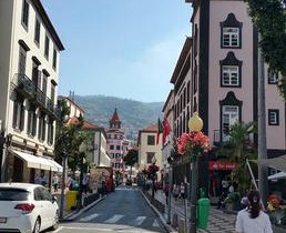 Edificio Charles 303 in Funchal