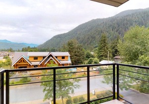Harrison Lake View Suites: Three Bedroom Grand Suite with MountainView (1) in Hope