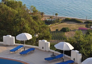 Holiday Apartments Maria with pool and Amazing view - Agios Gordios Beach