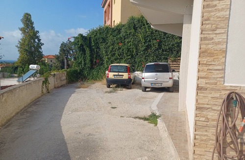 Halepa House | 2-bedroom house in peaceful Chalepa with back yard garden and private parking