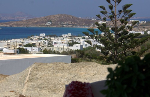 Plaka Villa | 800m from the beach. Amazing views. Agia Anna location