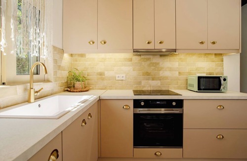 Molos House | A holiday one bedroom home with all modern amenities, sun terrace and garden.