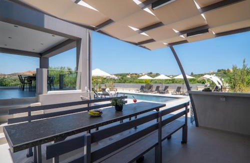 Galatas Villa | Adriana Horizon Villa, Pool & Hillside View