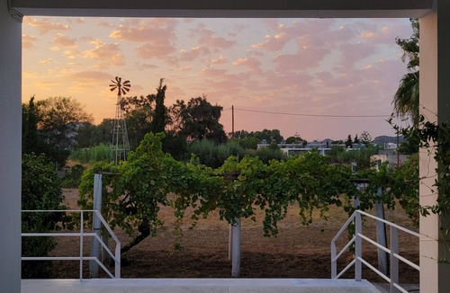 Faliraki Villa | Aegean Villa & Garden in Faliraki - 2min walk from the beach!