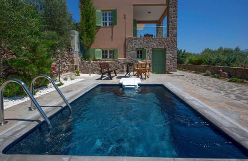 Kontos House | Aegina Colors Estate