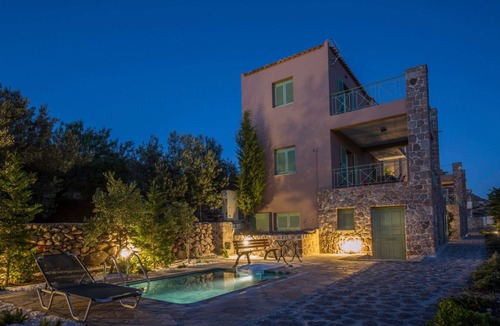 Kontos House | Aegina Colors Estate