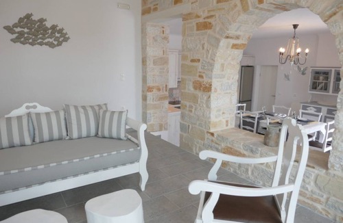 Logaras Apartment | Afroditi Studios & Villas