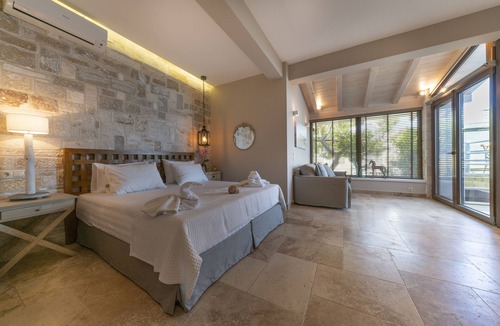 Koinira House | Agorastos Suites