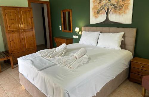 Kamariotissa Apartment | Akrotiri Studios