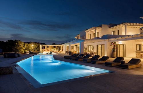 Xilokeratidi Villa | Amazing 12BR Mykonos Villa
