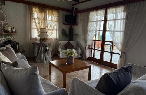 Poros Apartment | Ambience