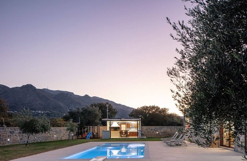 Monopari Villa | Ampelonas Residences - Liatiko, nature-inspired retreats!