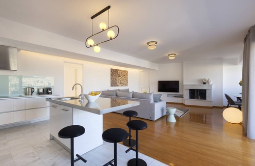 Kinosargous Apartment | Antisthenous6 · STUNNING PENTHOUSE W/SPECTACUL