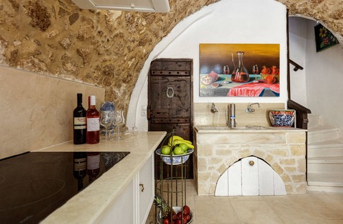 Old Town Rethymnon Apartment | Antonia's Pink apartment - Old town view
