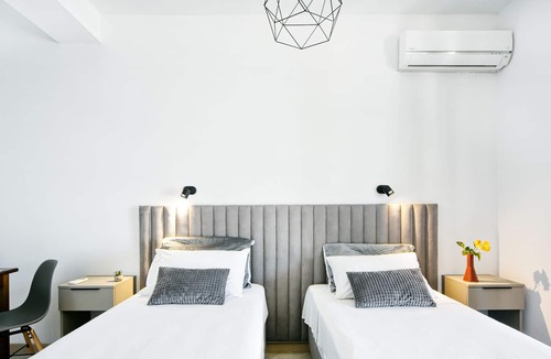 Agios Georgios Pagon Apartment | Apartment 50m from the beach with beautiful sea views - Agios Georgios Pagi