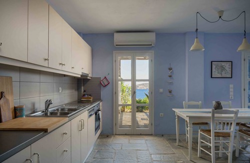 Serifos Apartment | Apartment 'Blue House Agios Sostis' with Sea View, Private Terrace and Air Conditioning