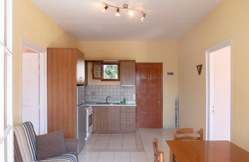 Termenades Apartment | Apartment Dora Pagoi 1 with Mountain View, Shared Garden & Wi-Fi