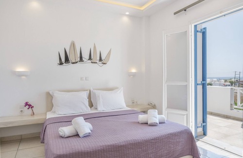 Agios Georgios Apartment | Apartment in A Hotel 'Junior Suite Sea View B&B For 3 Guests'