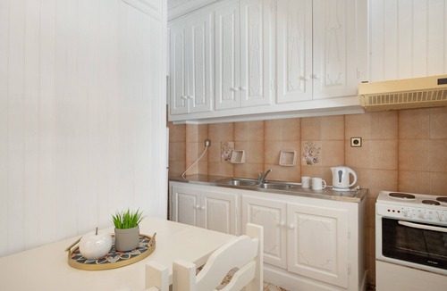 Mykonos Town Apartment | Apartment 'Le Coq' with Balcony, Wi-Fi and Air Conditioning