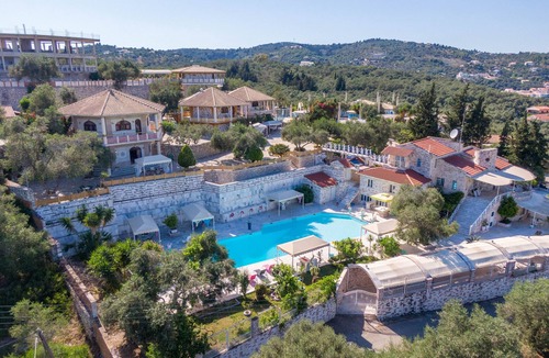 Gaios Apartment | Apartment 'Paco's Resort Family Villa 14' with Sea View, Wi-Fi and Air Conditioning