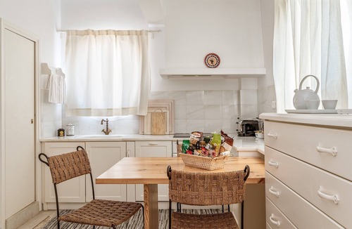 Tinos Town Apartment | Apartment 'Sea Horse 2 Tinos' with Sea View, Wi-Fi and Air Conditioning