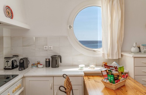 Tinos Town Apartment | Apartment 'Sea Horse 2 Tinos' with Sea View, Wi-Fi and Air Conditioning