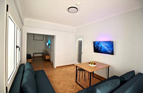 Plaka Apartment | Apollo & Nike 1952-2025 Stylish 2-Bedroom apartment next to Syndagma Square