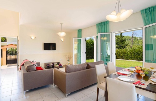 Archangelos Villa | Apollon - Seven Springs Villas