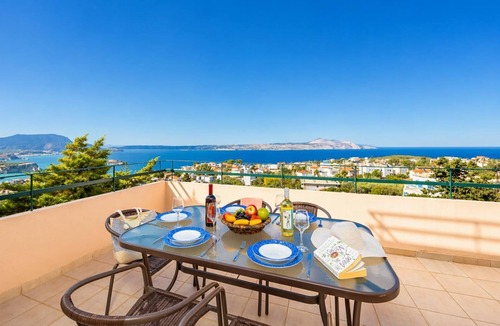 Plaka Villa | Ariadne Villa - Four Bedroom Villa, Sleeps 7
