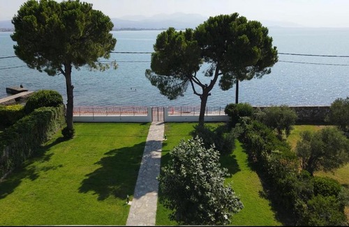 Chalcis House | Avlida Beach House